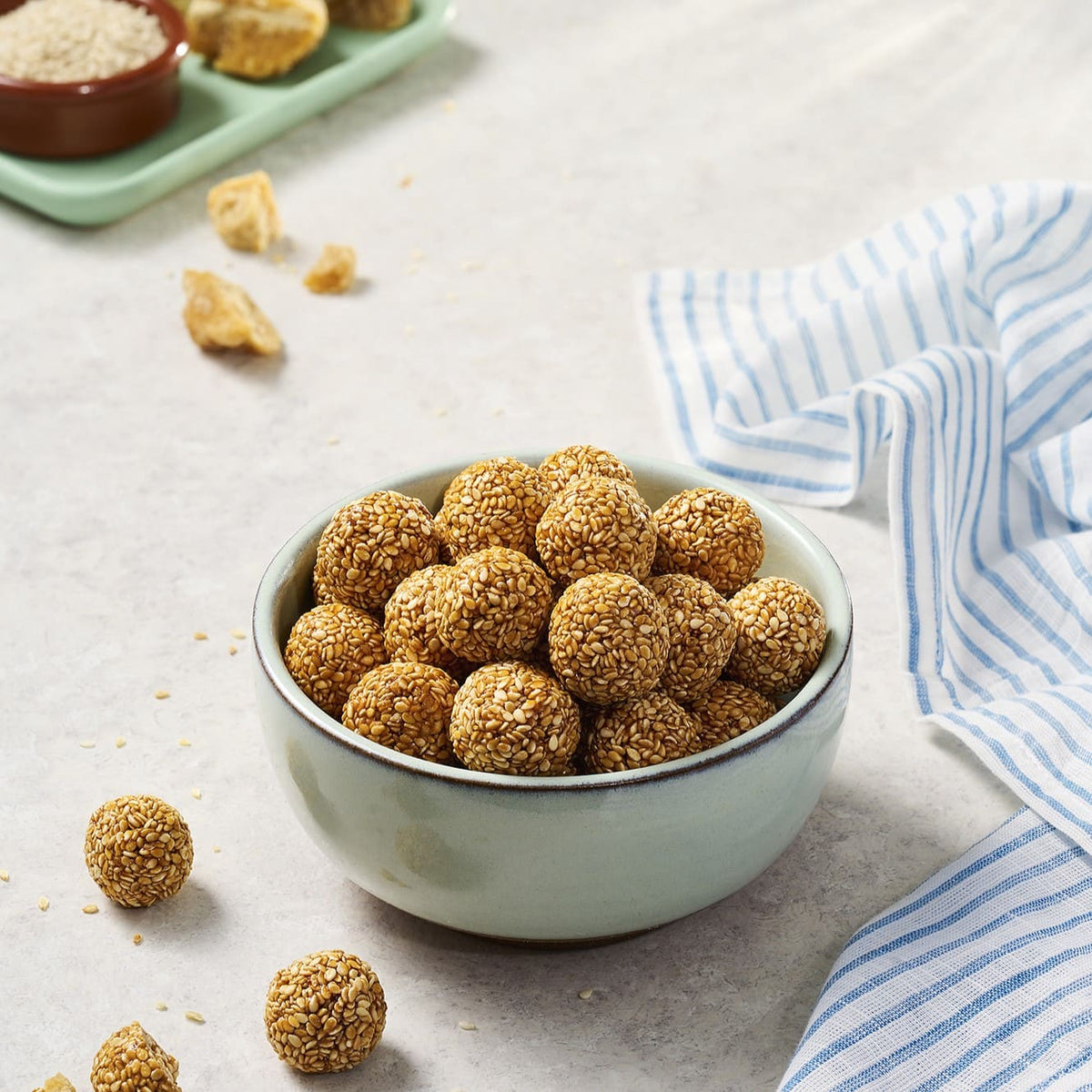 Gur Coated Sesame Balls